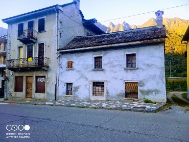 Foto Casa indipendente in VITTORIO VENETO 22, Ornavasso Centro di 400 m²