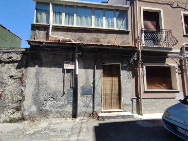 Foto Casa indipendente in Via Matastasio n. 5, Bronte di 120 m² in vendita