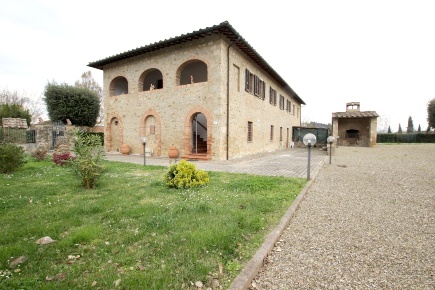 Foto Casa indipendente a Poggibonsi di 270 m² in vendita