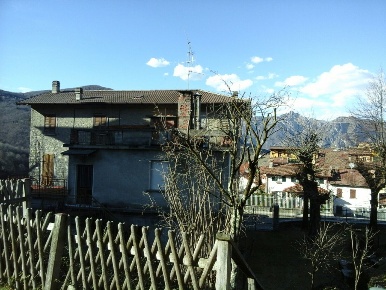 Foto Casa indipendente in VIA PROVINCIALE 2, Laino di 275 m² in vendita