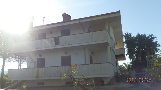 Foto Casa indipendente in loc manna', Sant'Onofrio di 400 m² con 10 locali