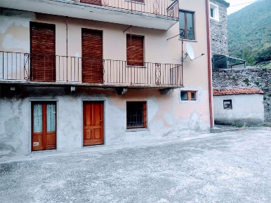 Foto Casa indipendente in cardezza, Beura-Cardezza Beura di 200 m²