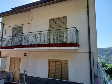 Foto Casa indipendente in via  vicinato, San Martino Sannita di 180 m²