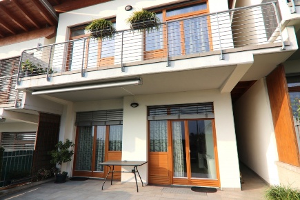 Foto Casa indipendente in Località Santa Cecilia 14, Ala di 210 m²