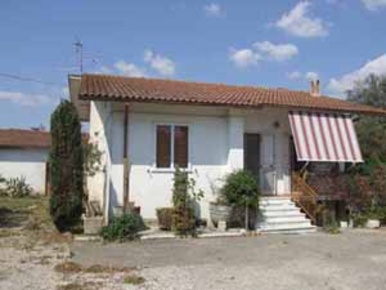 Foto Casa indipendente in Via Iscalonga 45 Mirabella Erclano, di 244 m²