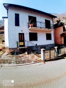 Foto Casa indipendente in calasca dentro, Calasca-Castiglione di 100 m²
