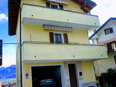 Foto Casa indipendente a Villadossola di 110 m² con 5 locali in vendita