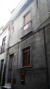 Foto Casa indipendente in Via Tantalo n. 4, Bronte di 75 m² con 4 locali