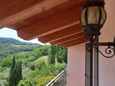 Foto Casa indipendente a Monteviale di 180 m² con 8 locali in vendita