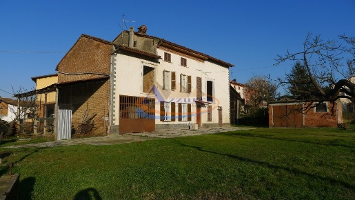 Foto Casa indipendente in via Fiume, Frascaro di 222 m² con 8 locali