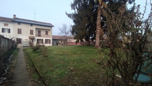 Foto Casa indipendente in Via Pietro Toselli, Balzola di 260 m² in vendita