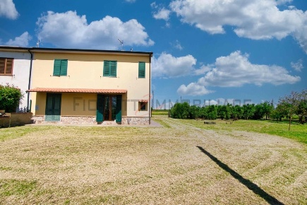 Foto Casa indipendente a Campiglia Marittima in vendita