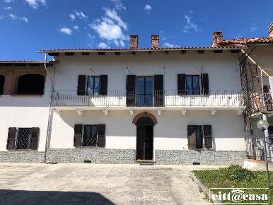 Foto Casa indipendente a Brusasco Marcorengo di 200 m² con 6 locali