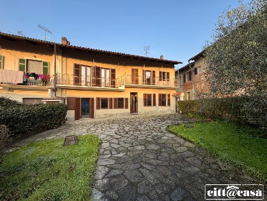 Foto Case semi ndipendenti a Brusasco Centro di 180 m² con 7 locali