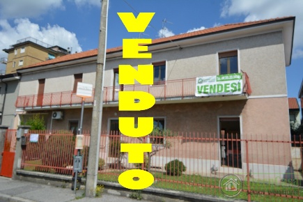 Foto Casa indipendente in via  Roma, Cavenago di Brianza di 100 m²
