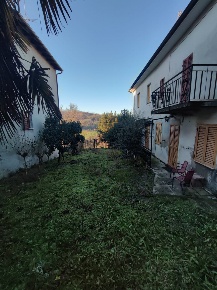 Foto Casa indipendente a Pecetto di Valenza di 330 m² in vendita