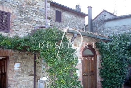 Foto Casa indipendente a Cinigiano di 70 m² con 4 locali in vendita