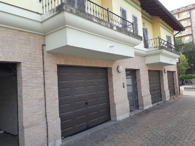 Foto Casa indipendente a Tortona di 240 m² con 6 locali in vendita