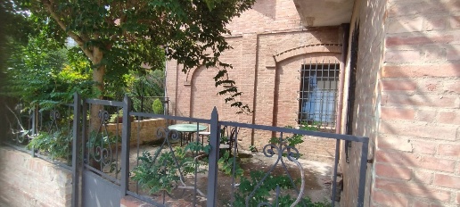 Foto Casa indipendente a Buonconvento Centro di 280 m² con 15 locali