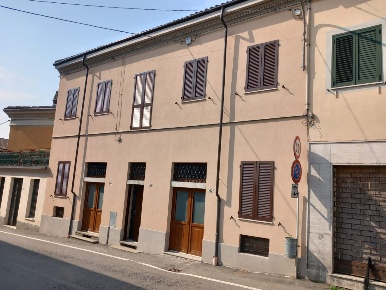 Foto Case semi ndipendenti a Castelletto Monferrato di 230 m² con 7 locali
