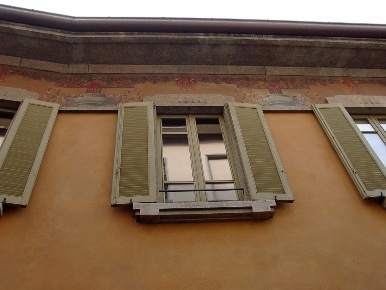 Foto Casa indipendente in via Cappuccini, Bergamo di 90 m² con 5 locali