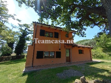 Foto Casa indipendente a Pesaro di 220 m² con 5 locali in vendita