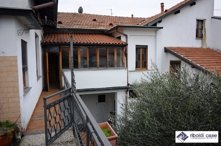 Foto Casa indipendente a Seregno San Rocco - Sanzio di 450 m² con 7 locali