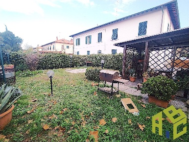 Foto Casa indipendente in Via Carducci, Rosignano Marittimo in vendita