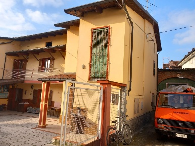 Foto Case semi ndipendenti a Frugarolo di 100 m² con 4 locali in vendita