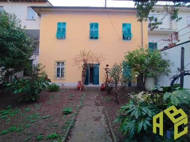 Foto Casa indipendente a Rosignano Marittimo Rosignano Solvay in vendita