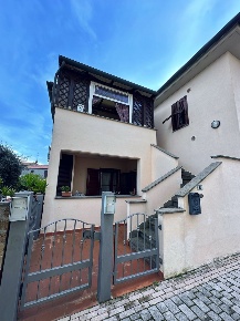 Foto Casa indipendente a Campiglia Marittima in vendita