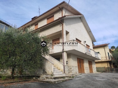 Foto Casa indipendente in Strada Provinciale 79, Cartoceto di 337 m²