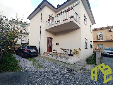 Foto Casa indipendente in Via del Cotone, Rosignano Marittimo in vendita