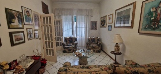 casa indipendente in vendita a Viareggio in zona Centro Storico