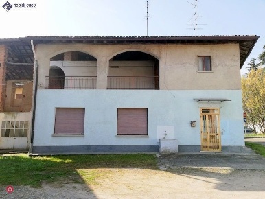 Foto Casa indipendente in PIAZZA CAVOUR, Meda di 1000 m² con 15 locali