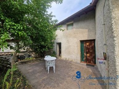 Foto Case semi ndipendenti a Vendone Castellaro di 63 m² con 4 locali