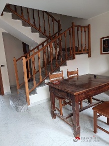 Foto Casa indipendente a Roghudi Centro di 85 m² con 4 locali in vendita