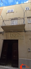 Foto Casa indipendente in VIA VITO MILANA, Alcamo Centro di 200 m²