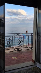 Foto Casa indipendente a Letojanni di 280 m² con 11 locali in vendita