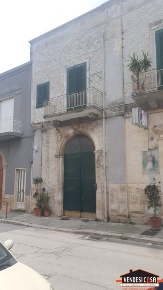 Foto Casa indipendente a Adelfia di 230 m² con 4 locali in vendita