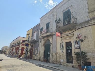 Foto Casa indipendente in Via Rutigliano, Adelfia di 230 m² con 4 locali