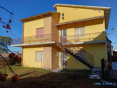 Foto Case semi ndipendenti in Via IV Novembre, Tavoleto Centro di 200 m²