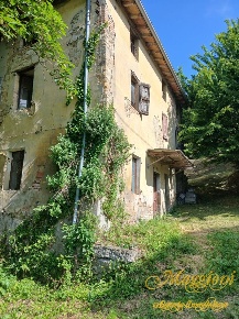 Foto Case semi ndipendenti a Salsomaggiore Terme San Vittore di 120 m²