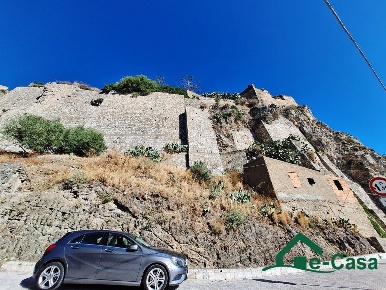 Foto Case semi ndipendenti in VIA CASTELLO RUFO RUFFO, Scaletta Zanclea