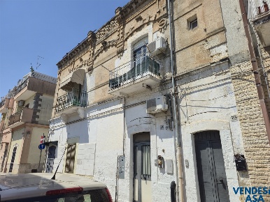 Foto Casa indipendente in Via Diaz, Adelfia di 100 m² con 3 locali