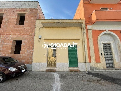 Foto Case semi ndipendenti a Cutrofiano di 85 m² con 6 locali in vendita