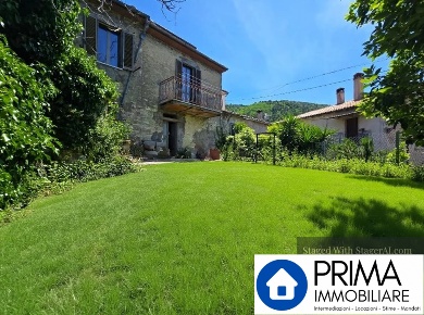 Foto Case semi ndipendenti in Frazione coppie, Stroncone Centro di 170 m²