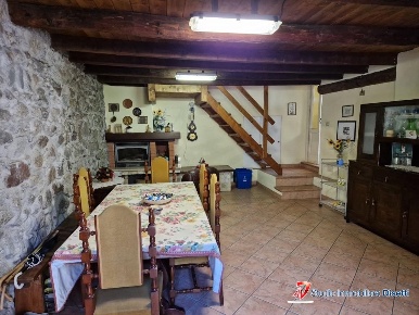 Foto Case semi ndipendenti a Sonico Rino di 142 m² con 6 locali in vendita