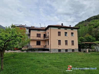 Foto Case semi ndipendenti in Via Nazionale, Ceto Fornaci di 250 m²