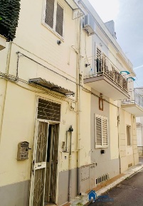 Foto Casa indipendente a Capurso di 90 m² con 3 locali in vendita